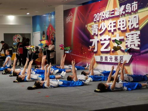 廣電藝校 為孩子量身打造最渴望的閃光舞臺與藝術造型